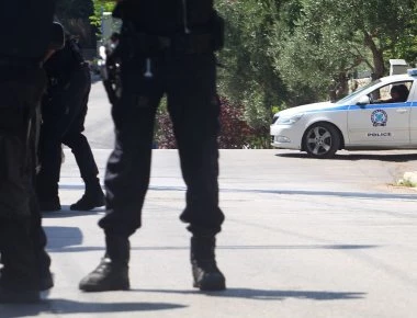 Συνελήφθη δράστης που λήστευε πεζούς και σπίτια στην Αττική